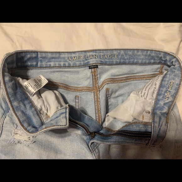 AE Mom Jean - Picture 6 of 7